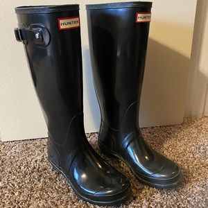 Tall Hunter boots size 7